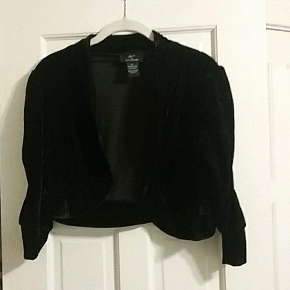 Black velvet short jacket